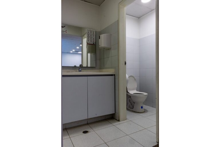 3. Local en arriendo en el Centro Comercial Floresta Outlet