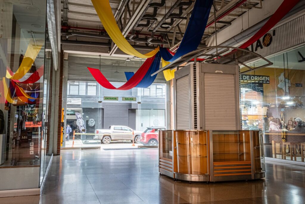 ISLA 1 COMERCIAL – CENTRO COMERCIAL FLORESTA OUTLET