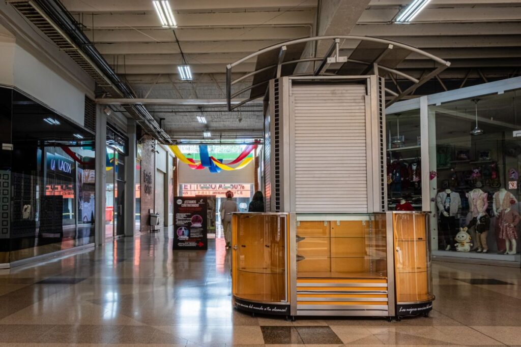 ISLA COMERCIAL 2 – CENTRO COMERCIAL FLORESTA OUTLET