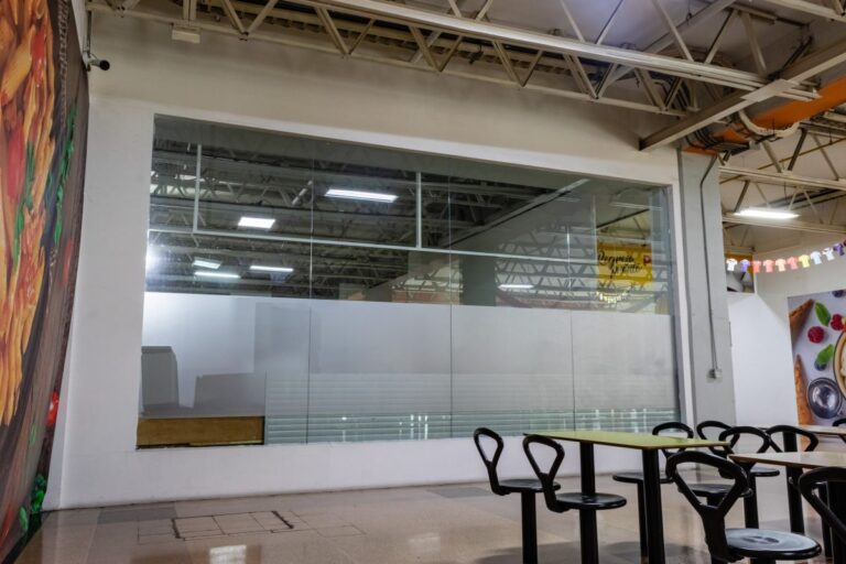 PLAZOLETA DE COMIDAS – CENTRO COMERCIAL FLORESTA OUTLET