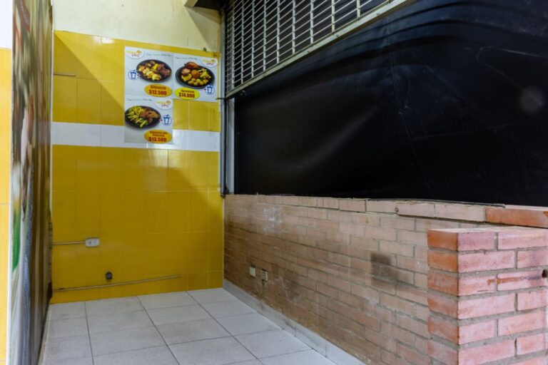 PLAZOLETA DE COMIDAS – CENTRO COMERCIAL FLORESTA OUTLET
