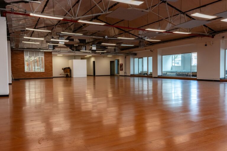 OFICINA 18 – CENTRO COMERCIAL FLORESTA OUTLET