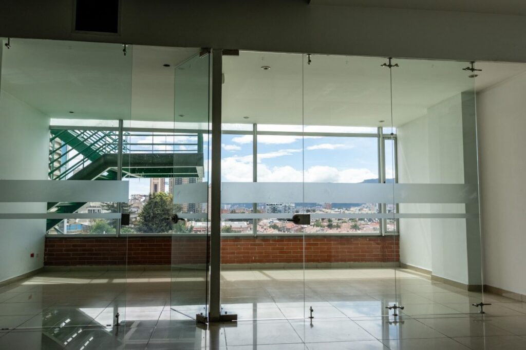 OFICINA 20 – CENTRO COMERCIAL FLORESTA OUTLET
