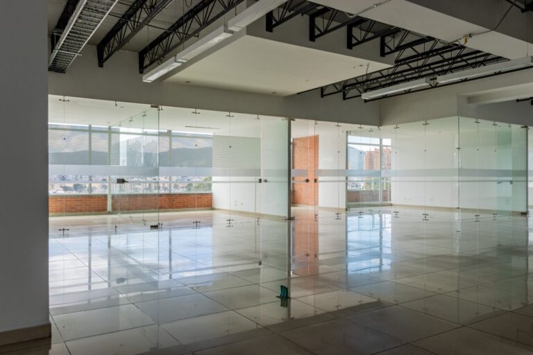 OFICINA 20 – CENTRO COMERCIAL FLORESTA OUTLET