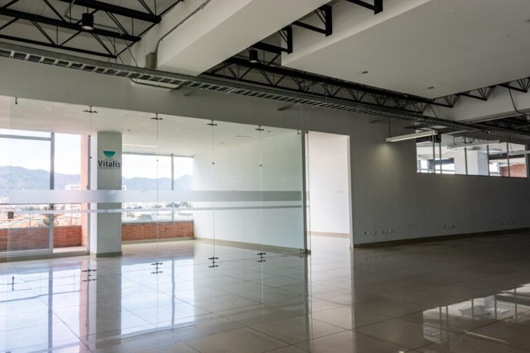 OFICINA 20 – CENTRO COMERCIAL FLORESTA OUTLET