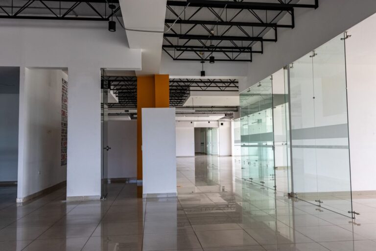 OFICINA 20 – CENTRO COMERCIAL FLORESTA OUTLET