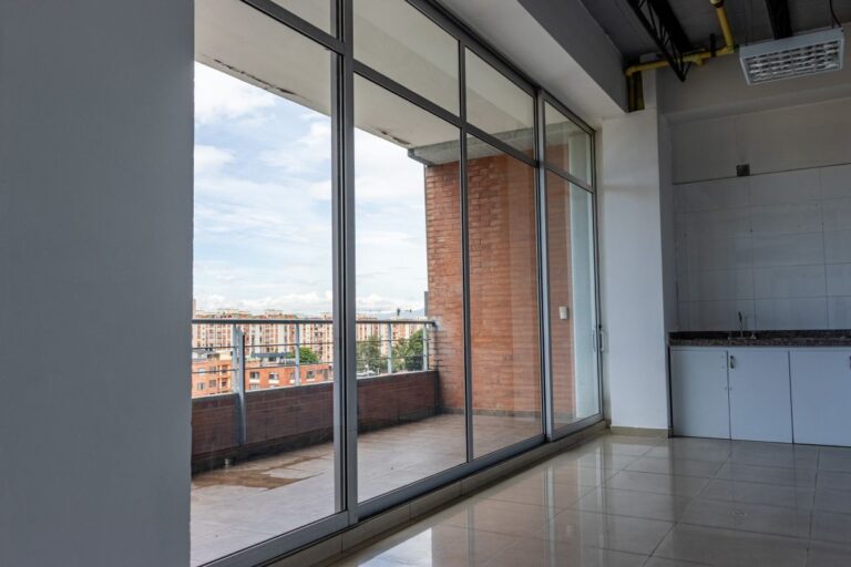 OFICINA 20 – CENTRO COMERCIAL FLORESTA OUTLET