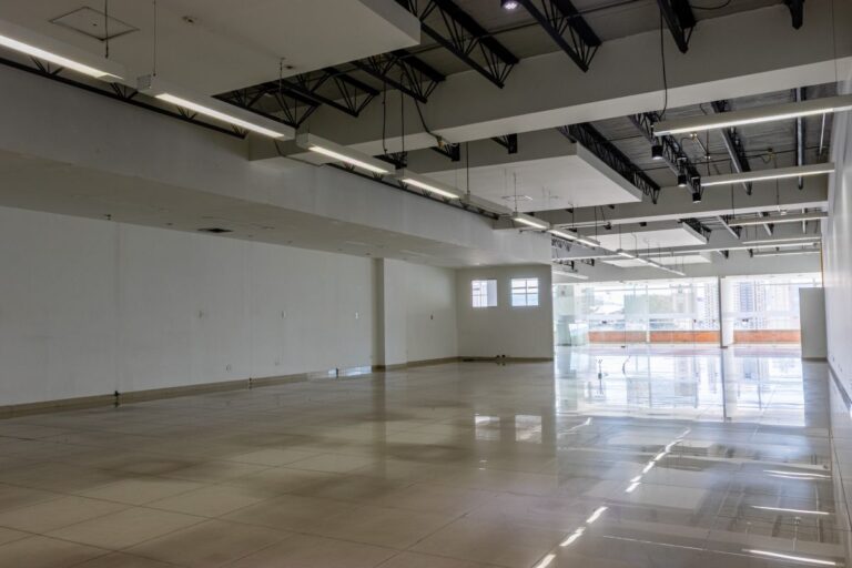 OFICINA 20 – CENTRO COMERCIAL FLORESTA OUTLET