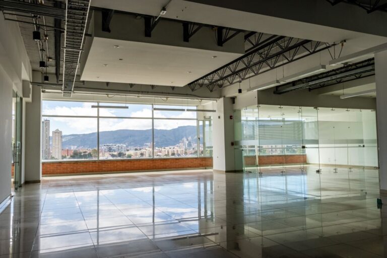 OFICINA 20 – CENTRO COMERCIAL FLORESTA OUTLET