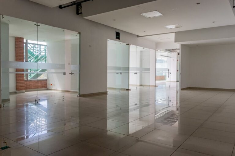 OFICINA 20 – CENTRO COMERCIAL FLORESTA OUTLET