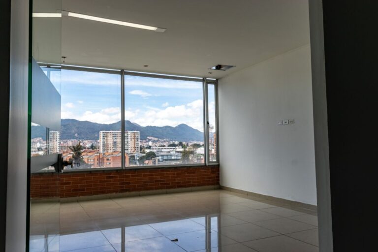 OFICINA 20 – CENTRO COMERCIAL FLORESTA OUTLET