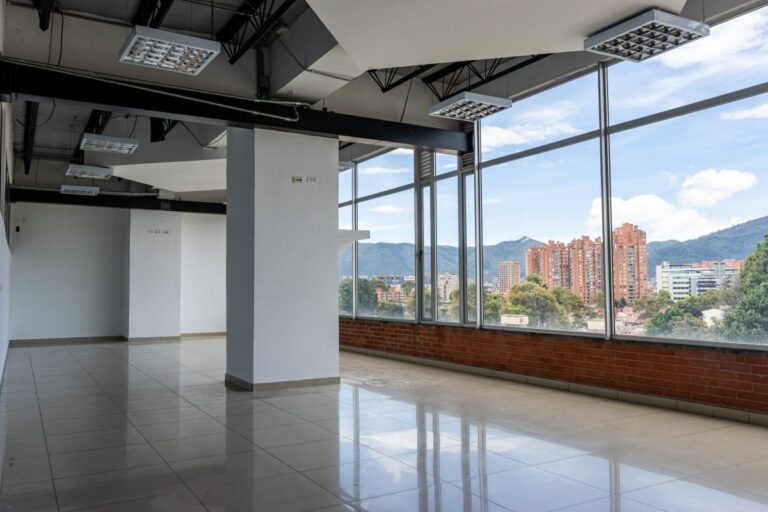 OFICINA 20 – CENTRO COMERCIAL FLORESTA OUTLET