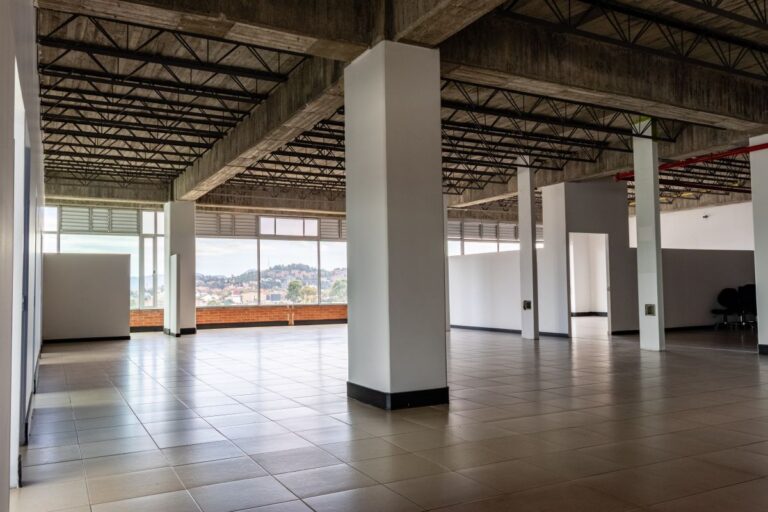 OFICINA 22 – CENTRO COMERCIAL FLORESTA OUTLET