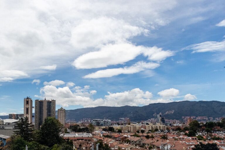 OFICINA 23 – CENTRO COMERCIAL FLORESTA OUTLET