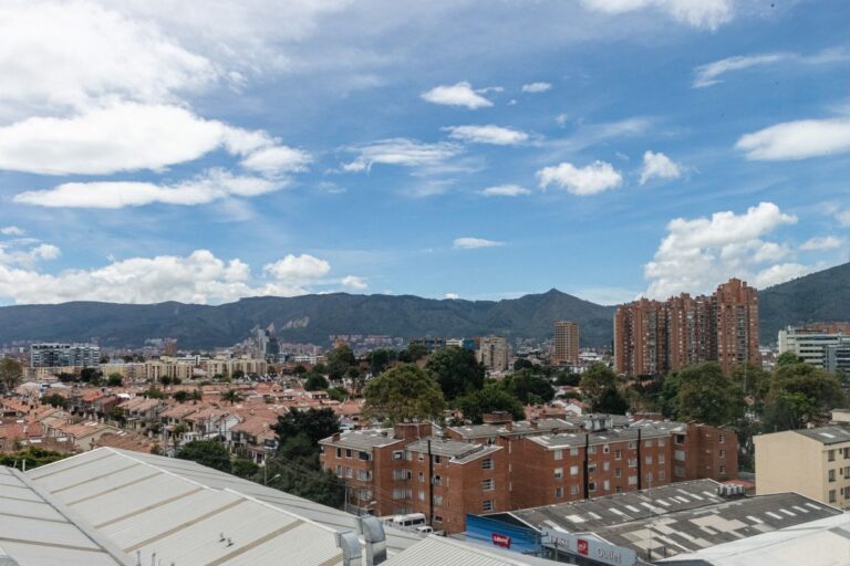 OFICINA 23 – CENTRO COMERCIAL FLORESTA OUTLET