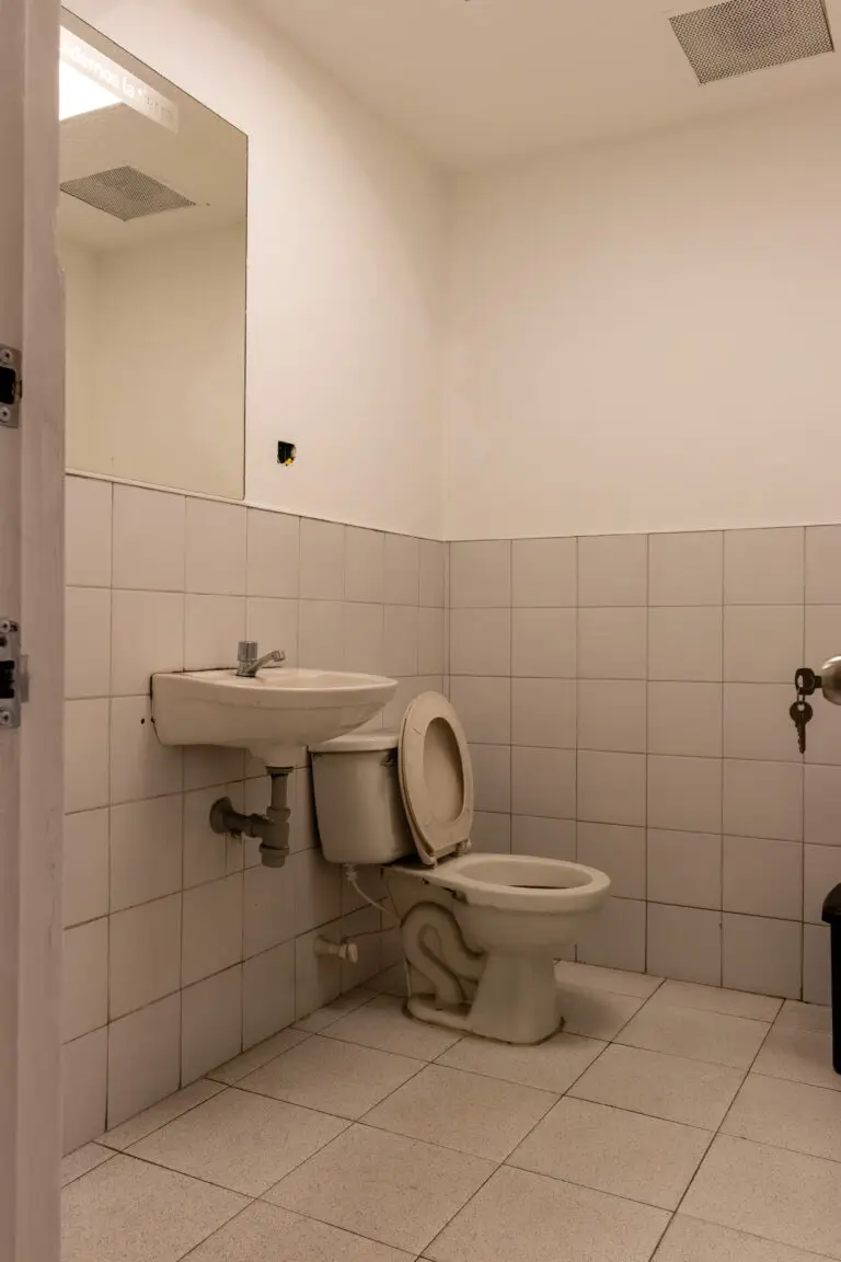 LOCAL COMERCIAL EN ARRIENDO Y VENTA –  CHAPINERO, BOGOTÁ