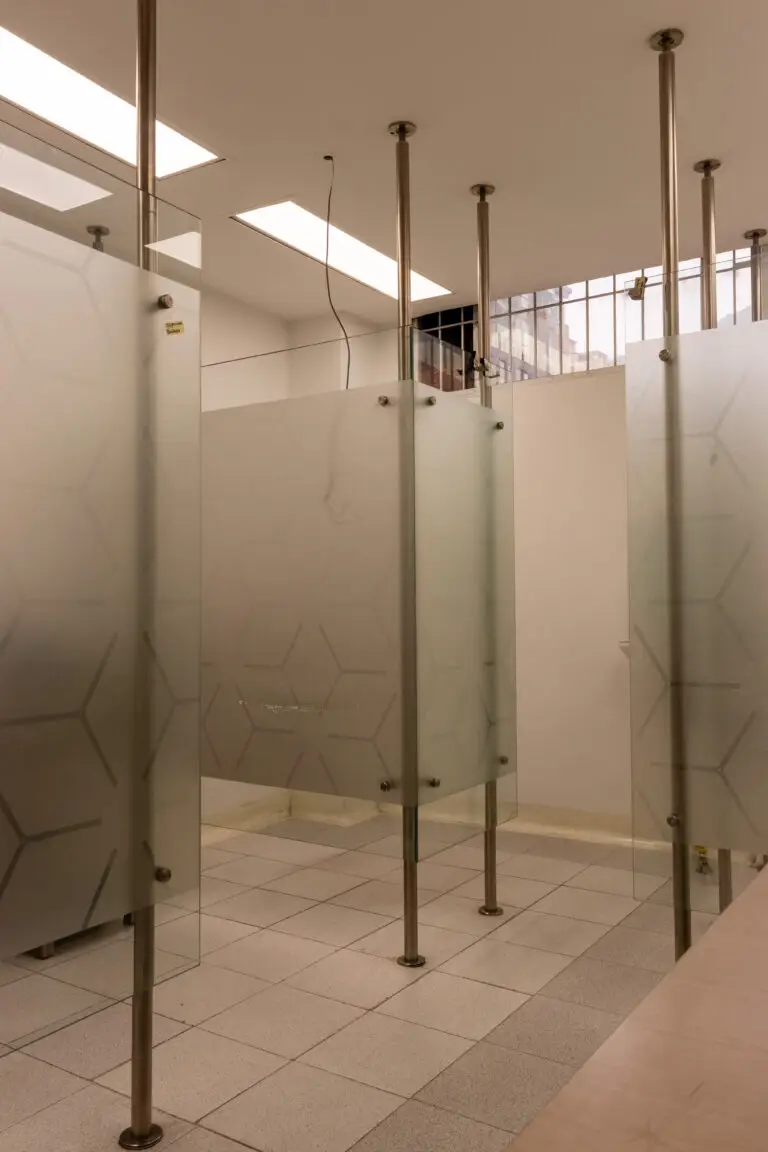 LOCAL COMERCIAL EN ARRIENDO Y VENTA –  CHAPINERO, BOGOTÁ