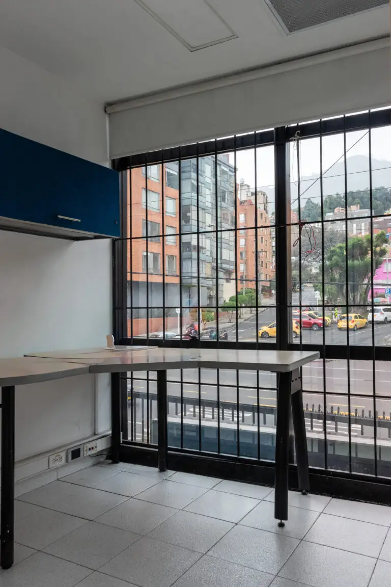LOCAL COMERCIAL EN ARRIENDO Y VENTA –  CHAPINERO, BOGOTÁ