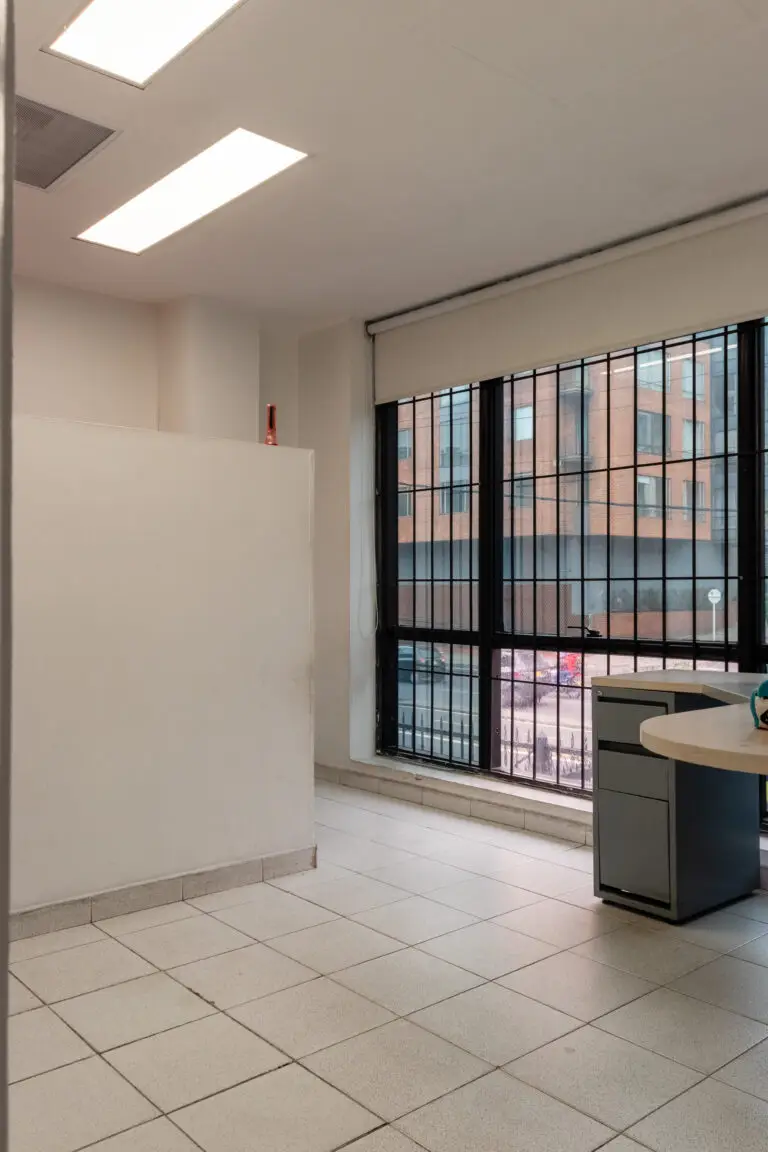 LOCAL COMERCIAL EN ARRIENDO Y VENTA –  CHAPINERO, BOGOTÁ