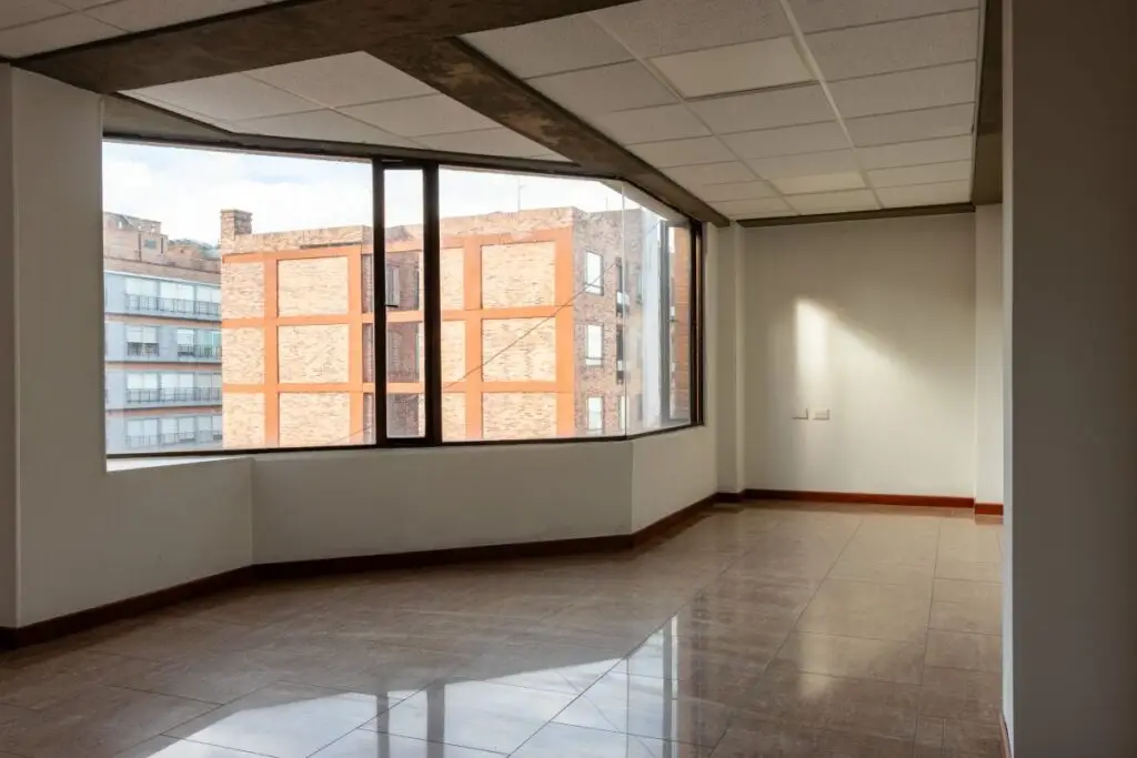 2. Linda oficina en arriendo en Chapinerito Bogotá