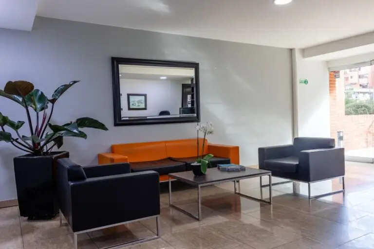 2. Linda oficina en arriendo en Chapinerito Bogotá
